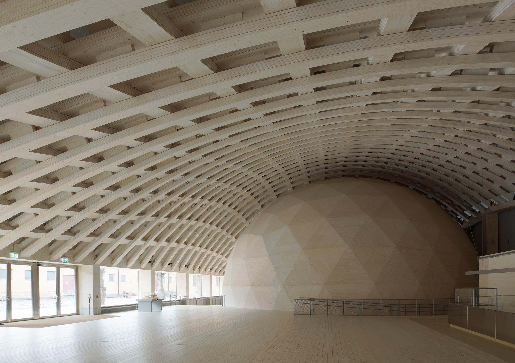 Wisdome_Anna_Gerdén-Tekniska_museet A wooden dome-shaped construction.